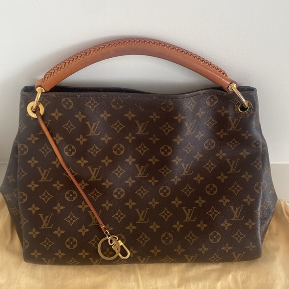 Authentic Louis Vuittton Artsy MM Bag - Picture 3 of 13